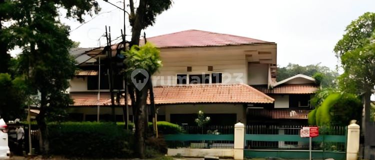 House on sale cheap lot 771mtr Adityawarman street rare South Jakarta 1
