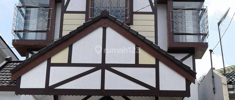 Disewakan Rumah Mewah 3 Lantai Tengah Kota Purwokerto 1