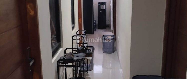 Rumah Kost di Jalan Tiong Dekat Mega Kuningan, Ukuran 550m 1