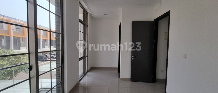Good House Furnished SHM Pantai Indah Kapuk, North Jakarta 1