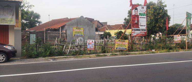 Dijual tanah dilokasi strategis pingir jalan utama 1