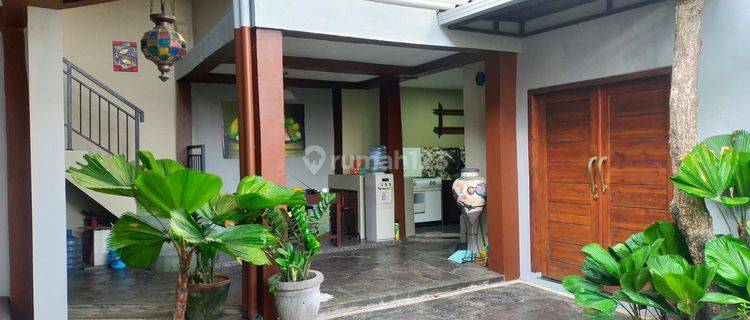 Jual Rumah Murah Dengan Taman Asri di Kerobokan Bali 1