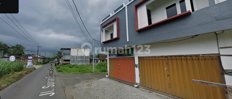 Cheap Shop House for Quick Sale in Saptorenggo Pakis Malang, All Offers Considered, Near Airport, Near Binus Araya Campus. 1