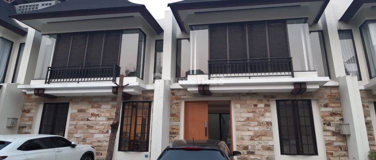 Disewakan Rumah 240/151 4kt 2lt Minimalis Cluster Rempoa Bintaro 1