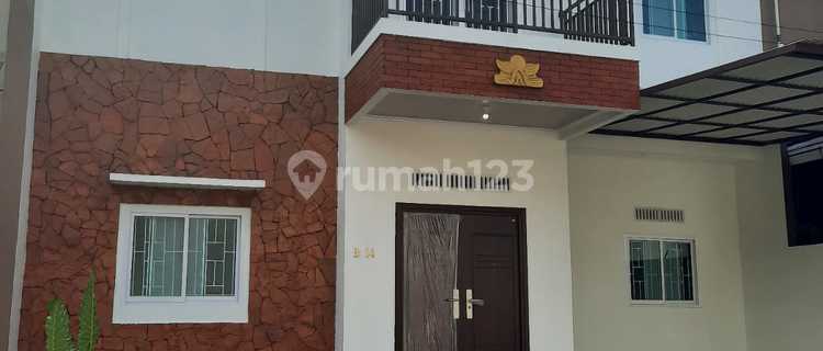 Disewakan Rumah Cantik Dan Lokasi Strategis di Ciater 1