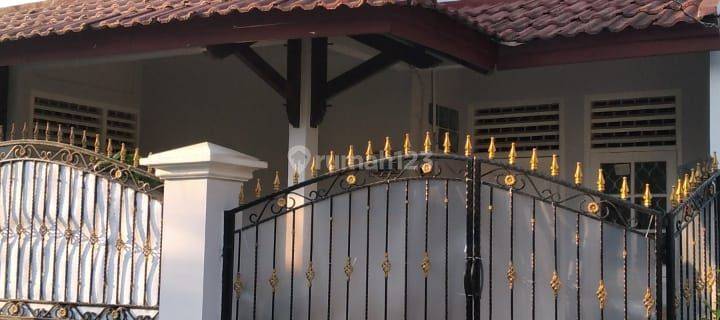 Disewakan Rumah Bagus Bertingkat Full Furnished 1