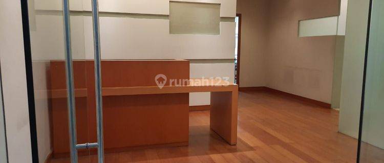 Ruang Kantor Furnished Siap Pakai Bebas Ganjil Genap dekat Kedutaan China, One Satrio, Lotte Avenue 1