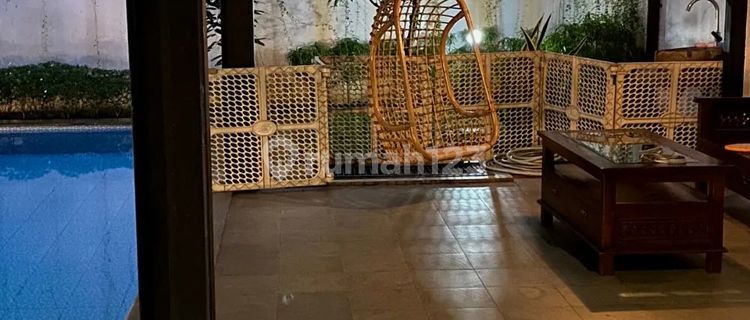 Rumah mewah posisi sudut ada kolam renang cantik di Cipete utara jakarta selatan 1