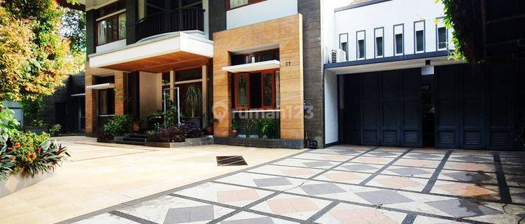 Murah Rumah Mewah Furnished di Jl. Riau Bandung 1