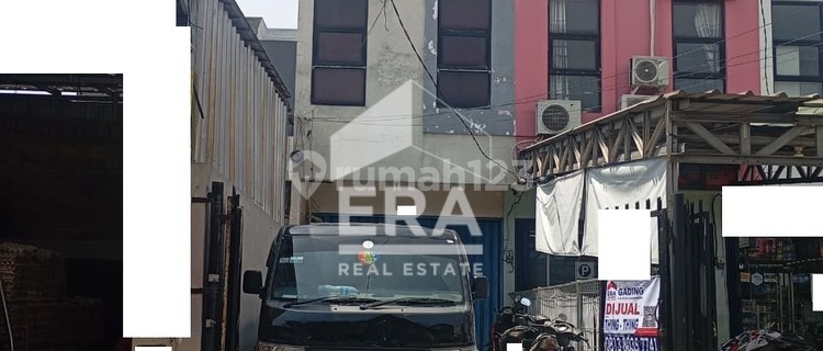 Cheap!! Ready-to-Use Shop House for Sale, 87 sqm, Prime Location, Roadside in Kartini Rawamangun 1