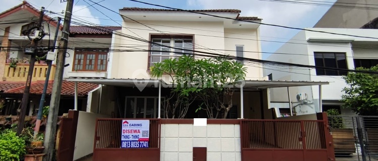 Murah !! Disewakan !! Rumah Semi Furnish Luas 200 Gading Griya Lestari Jalan 3 Mobil Hadap Timur Carpot 2 1