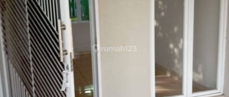 Rumah Siap Huni di Boulevard Royal Sentraland BTP 1