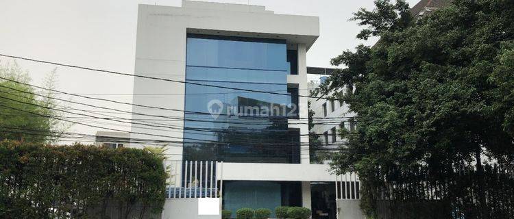 Gedung Lokasi Strategis 5 Lantai di Jalan Diponegoro Jakarta Pusat 1