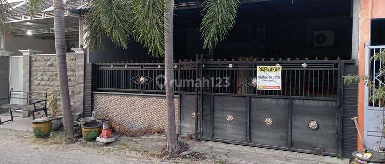 Rumah Cukup Luas Dekat Pusat Lamongan 1