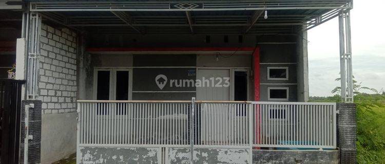 di Perum Tikung Alam Raya, Lamongan 1