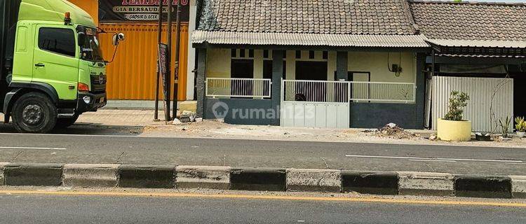 Rumah Cocok Buat Usaha di Jl. Raya Surabayan - Sukodadi 1