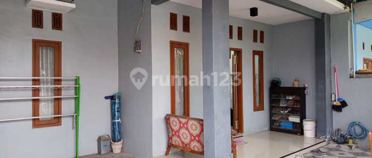 Ready-to-Occupy House for Sale 1