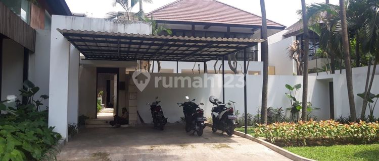 International Darmo Harapan Isen 1