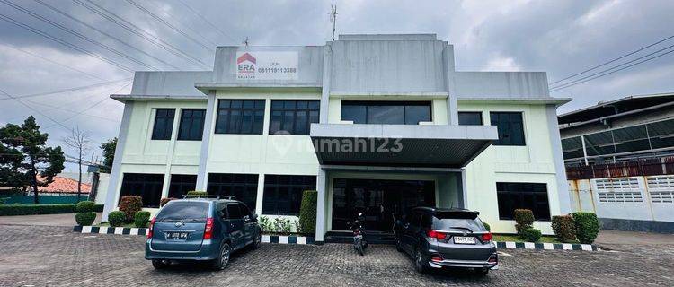 Pabrik Farmasi Jalan Ciracas Raya Bogor  1