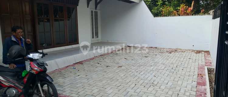 Rent House Puri Indah Land Area 360M2 Main Road 1