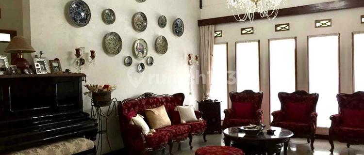 Dijual Rumah 2 Lantai Semi Furnish Siap Huni Lokasi di Sayap Turangga Bandung 1