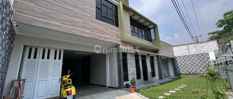 Dijual Rumah 3 Lantai Mewah Lokasi Startegis di Mainroad Sukarasa Cimahi Bandung 1