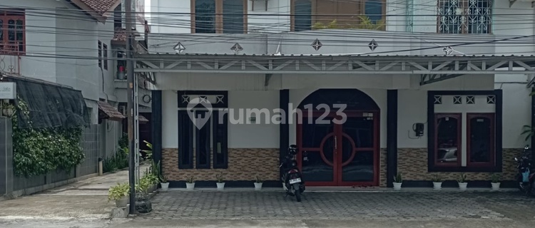 Disewakan Ruko 3 Lantai Dekat Hotel Hyatt Jl Palagan 1