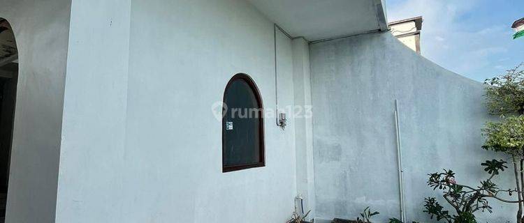 Rumah 3 Lantai Asri Dan Sejuk Di Goden Sleman 1