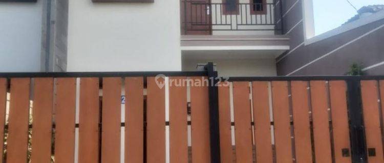 Dijual Rumah Baru Minimalis
Komplek Turangga Buah Batu Bandung  1