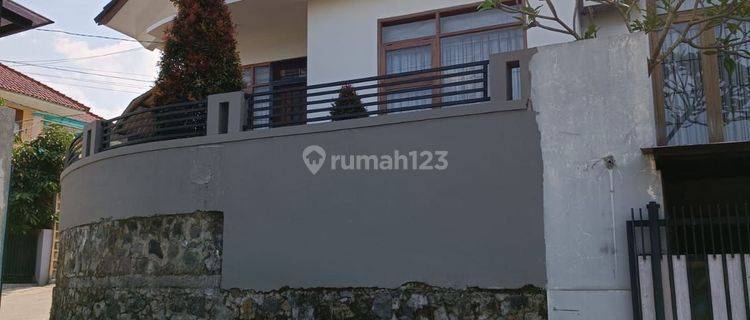 Rumah Hook 2 Lantai Awiligar Cibeunying Cimenyan Bandung 1