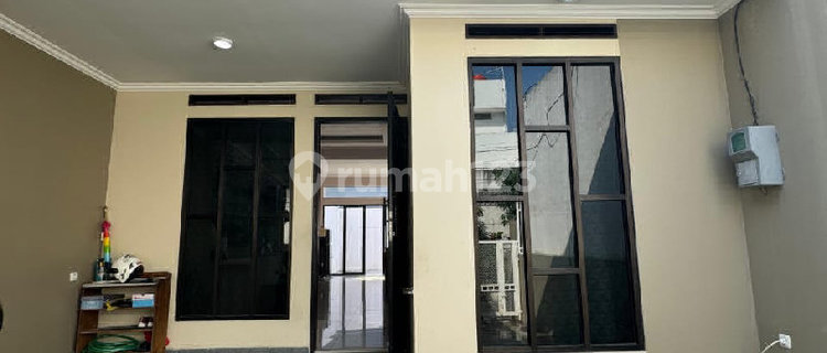 Disewakan Rumah Siap Huni, Cantik, Nyaman 1