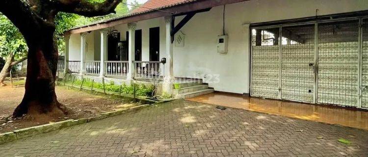 Rumah Lokasi Premium Jalan Lebar Di Menteng Jakarta Pusat 1