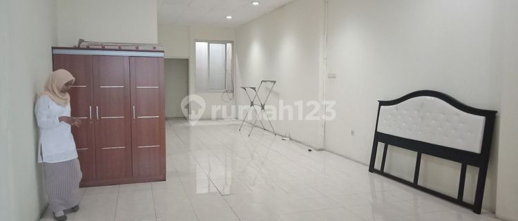 DI JUAL RUKO PINGGIR JALAN PETOJO JAKARTA PUSAT 1