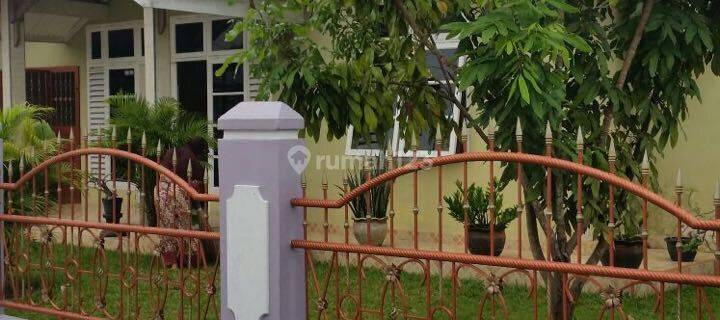 Rumah Bulatan Besar Semi Furnished Tengah Kota Dekat Jalan Riau 1