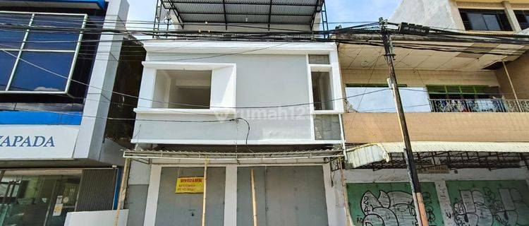 Disewakan Ruko di Jalan Veteran Utara 1