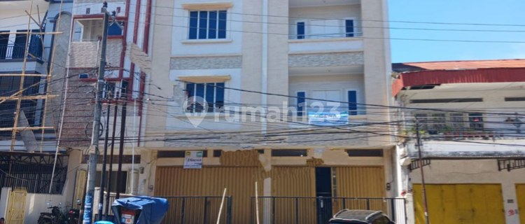 For Rent: Shop House on Yos Sudarso Street 1