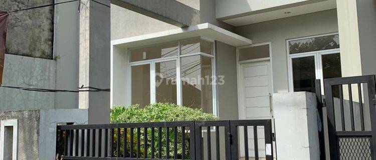 Rumah baru minimalis siap huni di depan sektor 4 bintaro jaya 1
