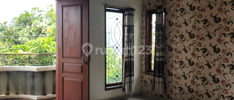 House in Kemanggisan, West Jakarta. Near Campus ... 1