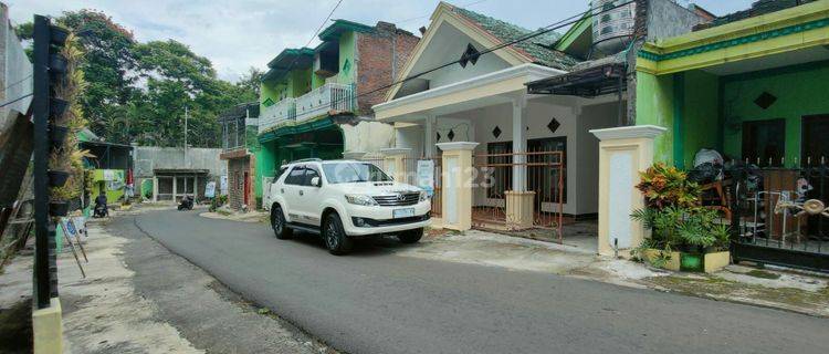 RUMAH BAGUS DISEWAKAN HARGA ISTIMEWA DI JUNREJO KOTA BATU.  1