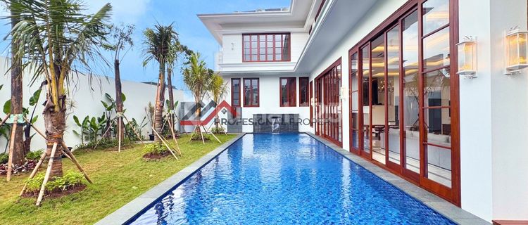 Brand New Luxury House Fully Furnished & Private Lift Area Kemang, Jakarta Selatan 1