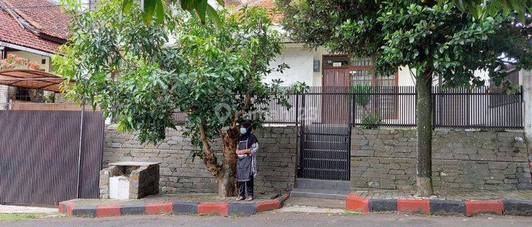 Rumah Asri Nyaman Terawat Sayap Dago Kota Bandung 1