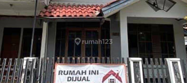 Jual Cepat Rumah 2 Lantai Strategis Dekat Kampus 1