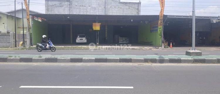 Disewakan gudang bekas showroom mobil Sragen 1