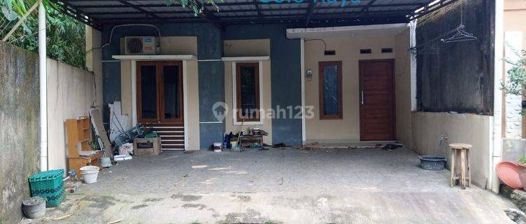 Disewakan Rumah Plus Perabot di Cluster di Wonorejo, Gondangrejo, Kra 1