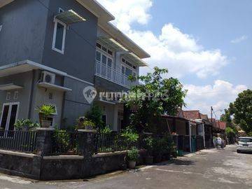 Dijual Rumah Cantik dalam Cluster Gentan, Solo 1