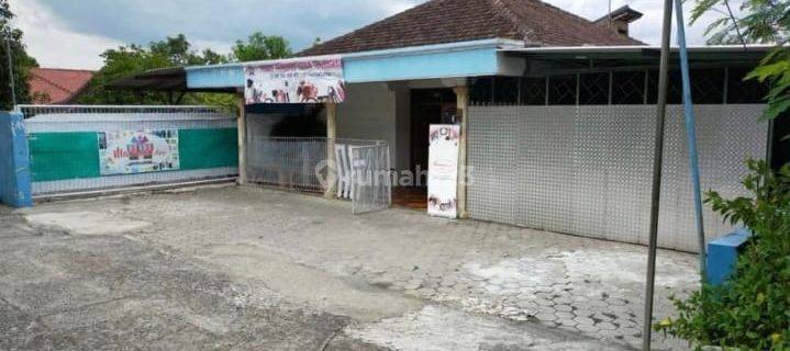 Disewakan  Rumah Bagus untuk Usaha
Lokasi: Selogiri-Wonogiri 1