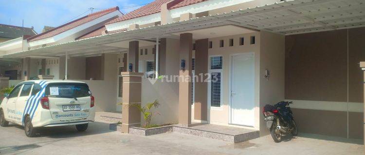 Rumah Bangunan Baru Di Cemani Solo 1