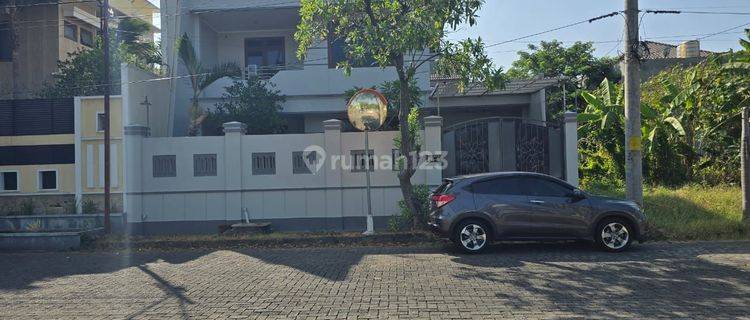 Rumah 2 Lantai Siap Pakai Security 24 Jam Di Perumahan Elite Solo Baru 1