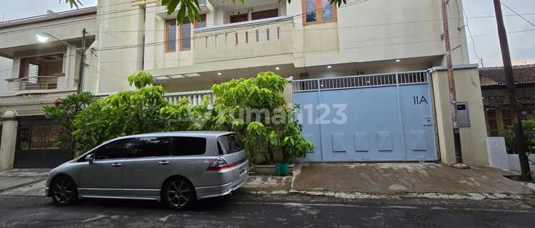 Rare Find!! Luxurious House in a Prime Location at Manahan Solo 1