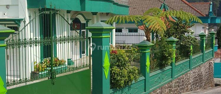 Villa Bagus Di Pinggir Jalan Tawangmangu Karanganyar Solo 1